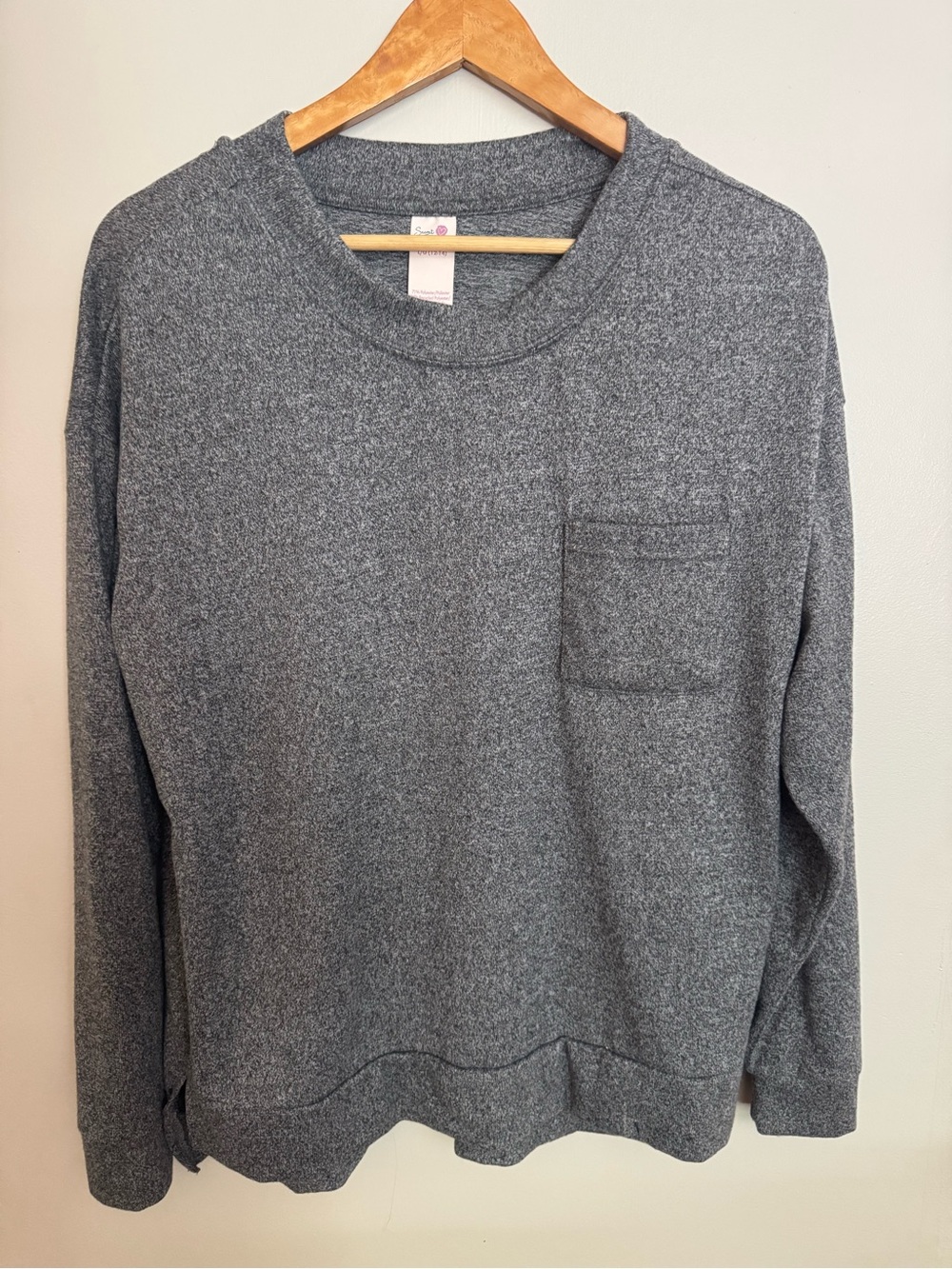 Secret Treasures Women’s  Heather Gray Crewneck with Pocket
